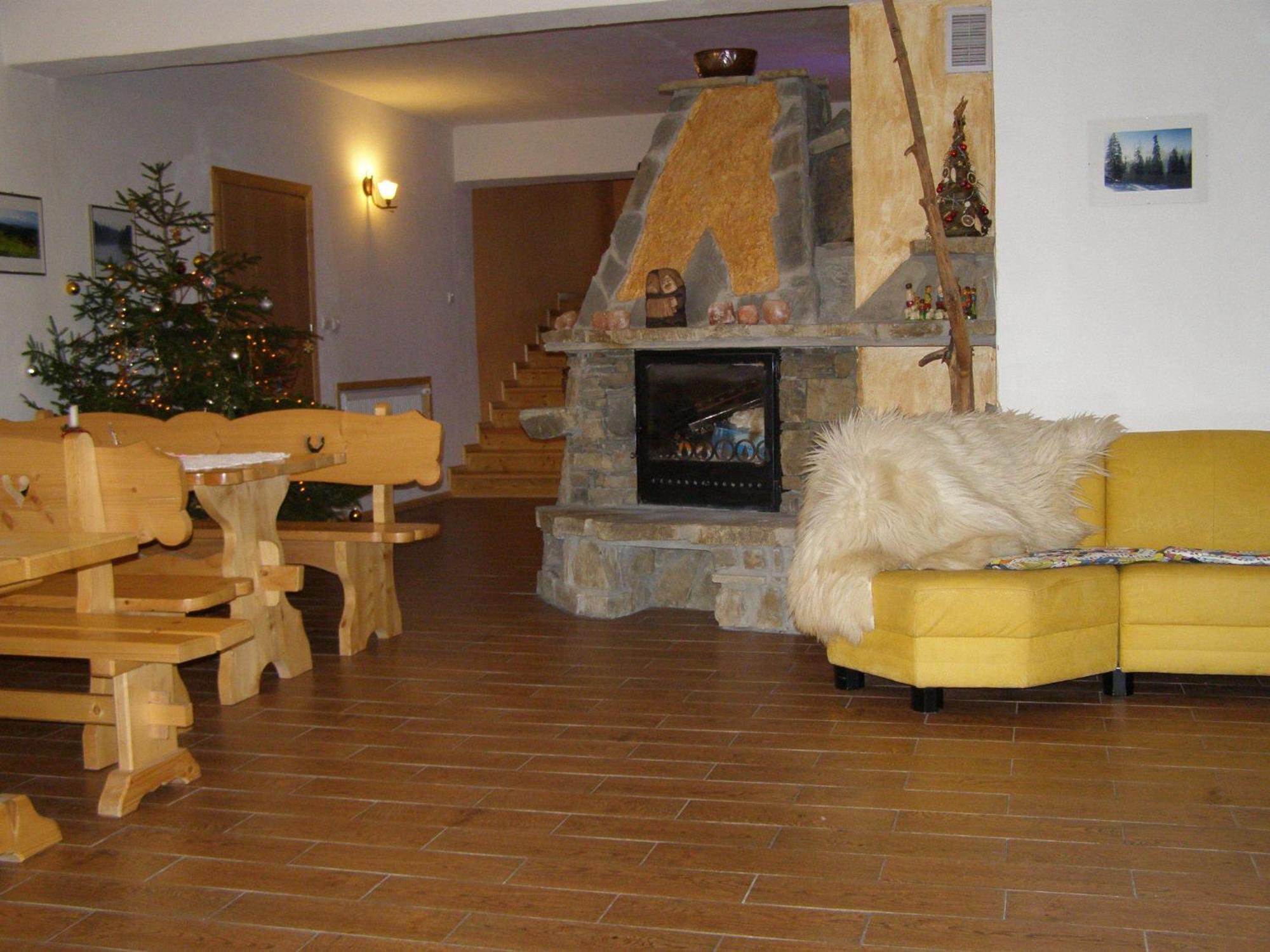 Dom Goscinny Na Skolach Gliczarów Exterior foto
